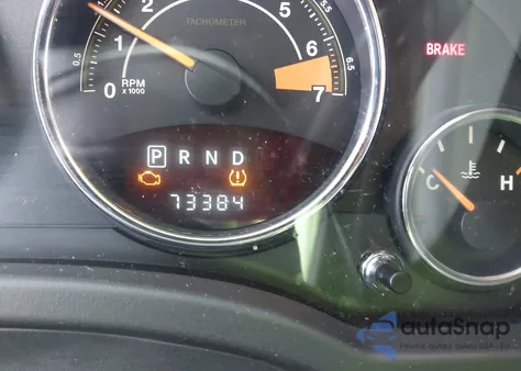 2014 Jeep Compass Latitude z USA, uszkodzony, nr VIN 1C4NJCEB0ED880924